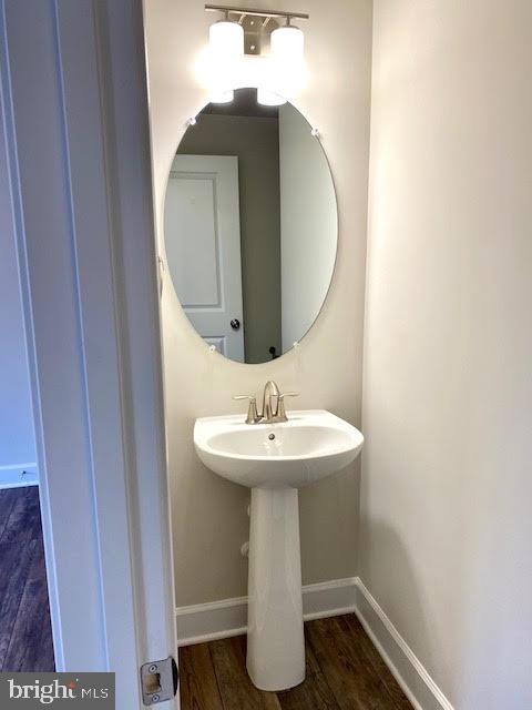 22538 Foundation Drive Ashburn, VA 20148 - Photo 4 of 33 Powder Room on 1st Floor