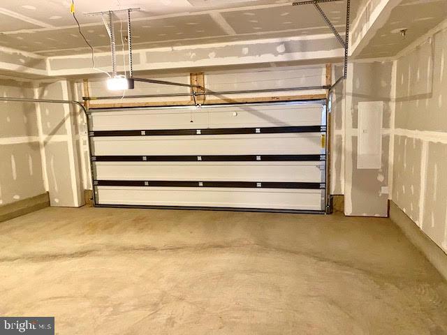 22538 Foundation Drive Ashburn, VA 20148 - Photo 31 of 33 Large 2 car garage