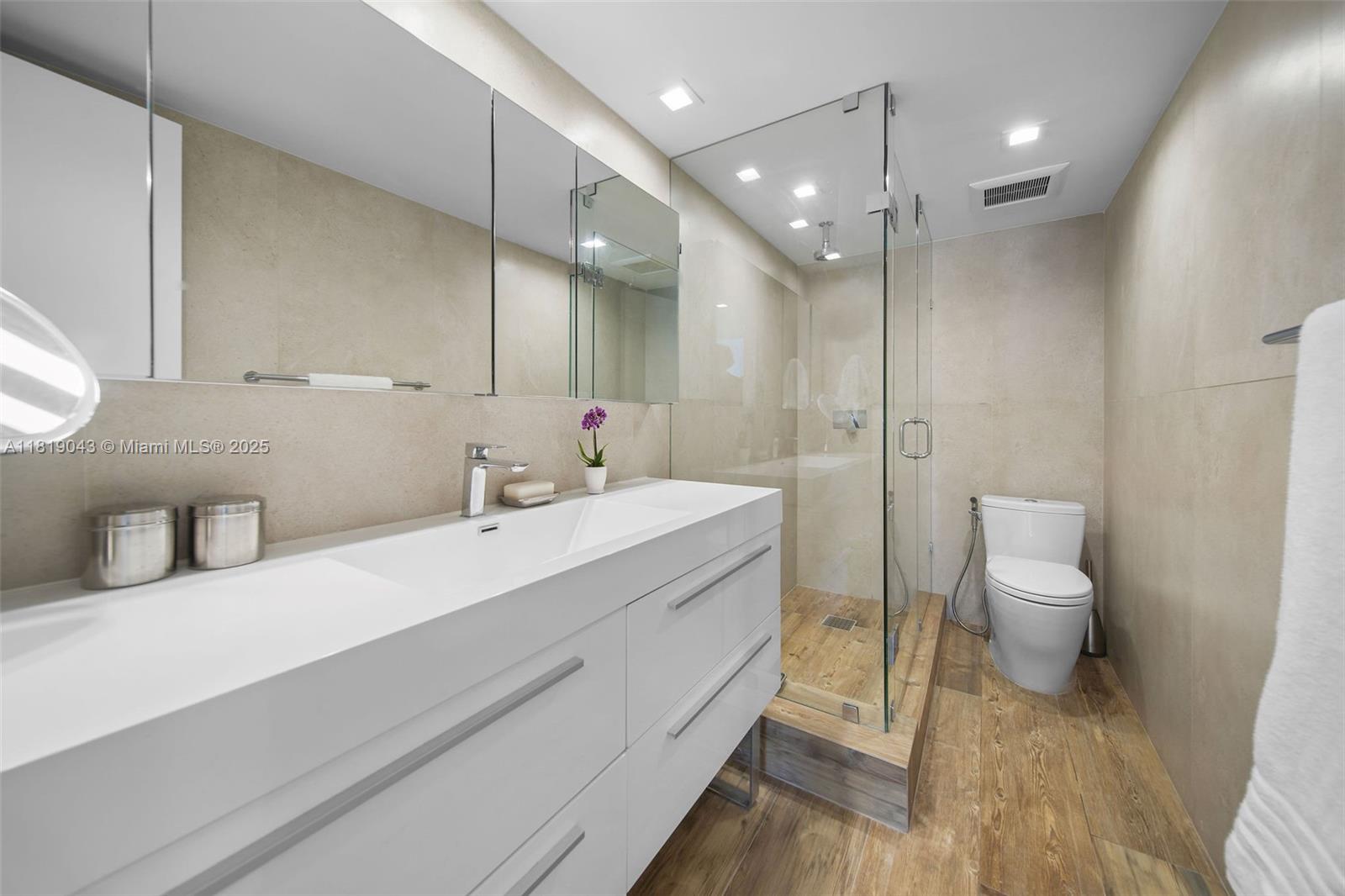 1450 Lincoln Road, Unit 809 Miami Beach, FL 33139 - Photo 23 of 28