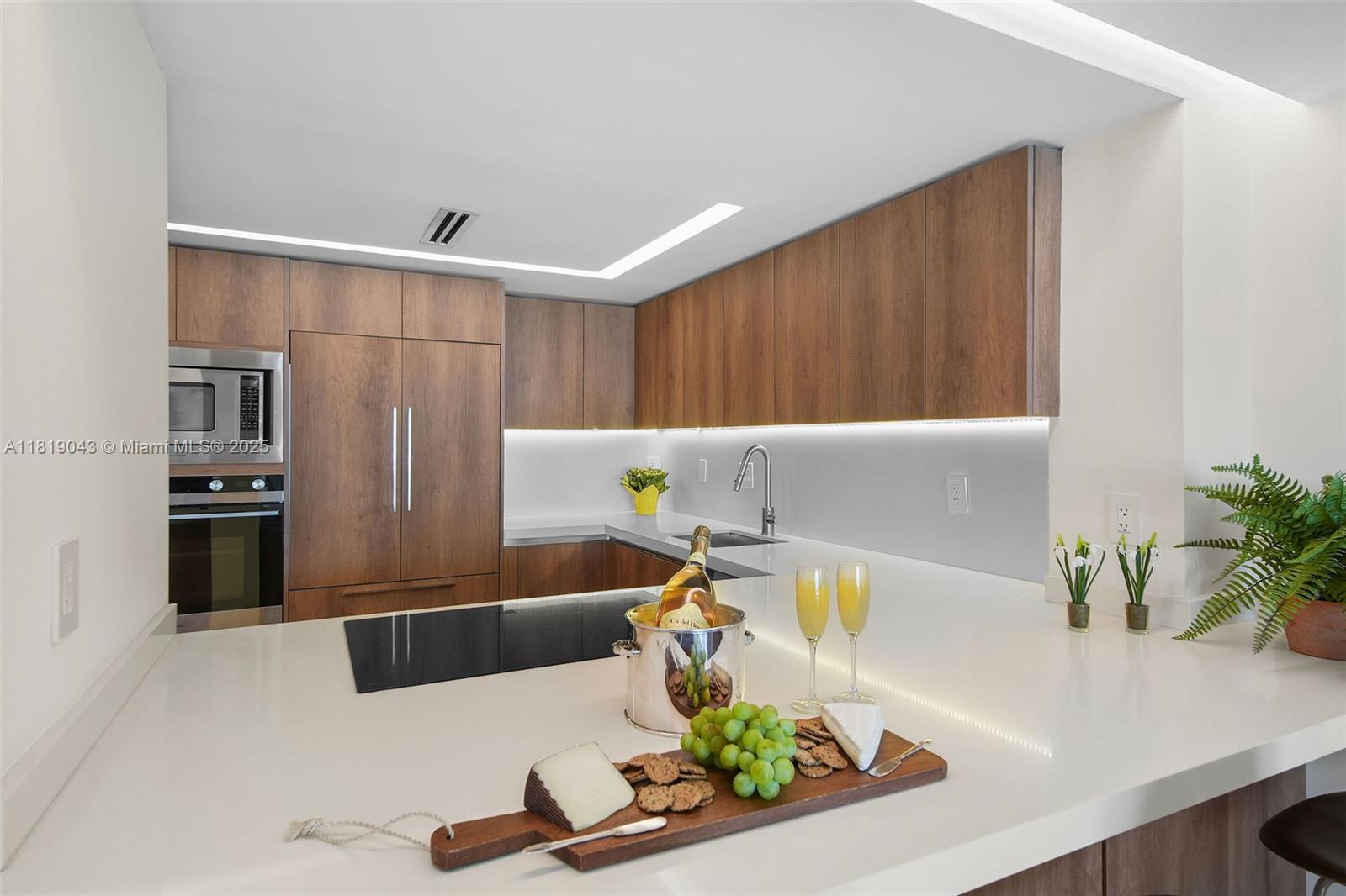 1450 Lincoln Road, Unit 809 Miami Beach, FL 33139 - Photo 26 of 28