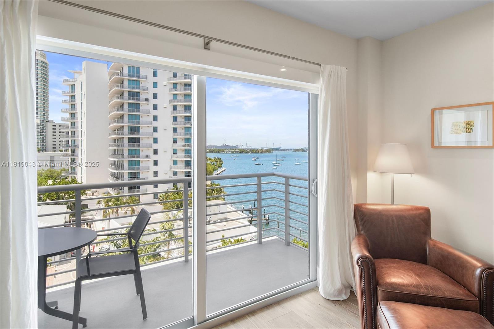 1450 Lincoln Road, Unit 809 Miami Beach, FL 33139 - Photo 4 of 28