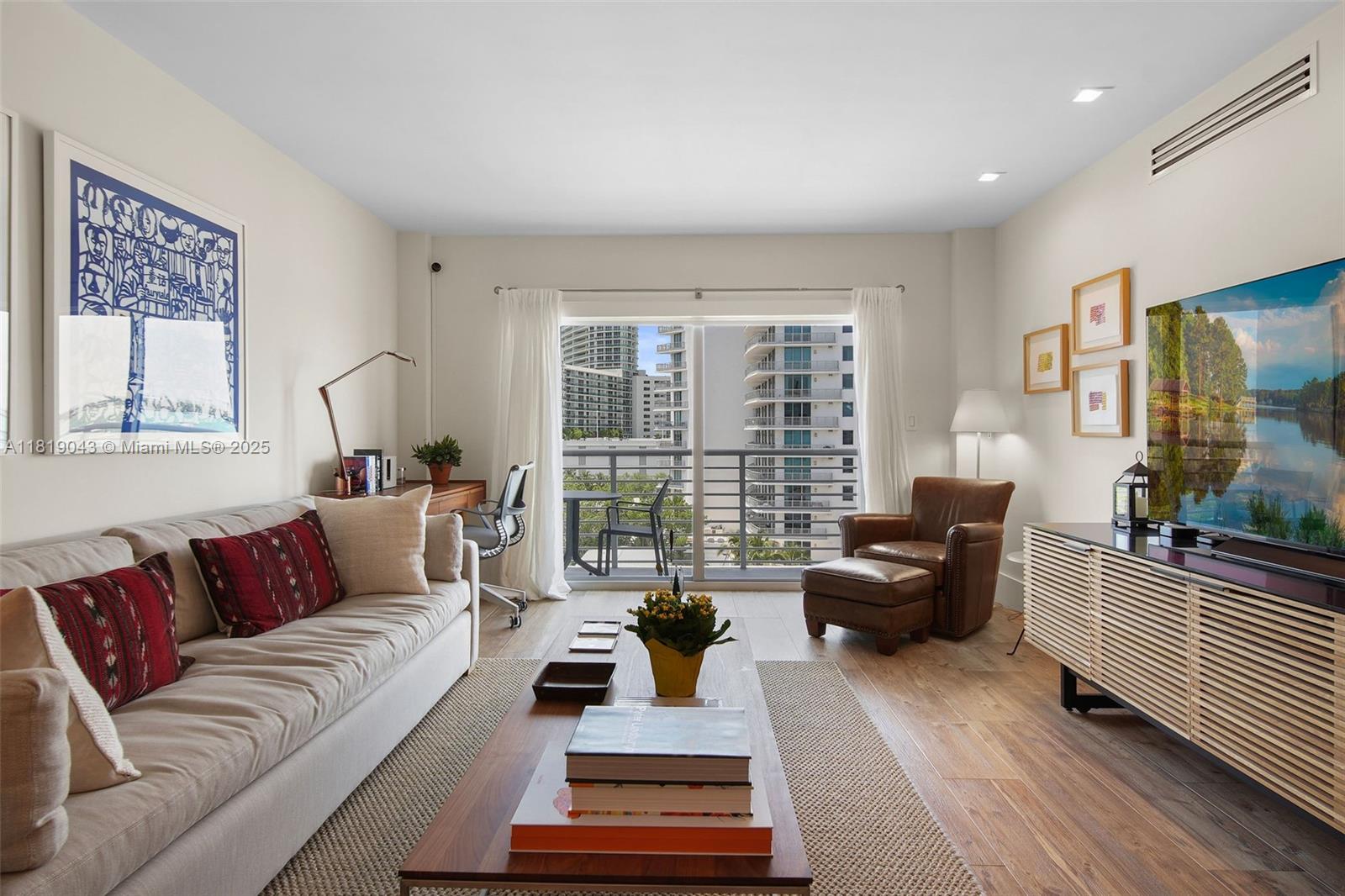 1450 Lincoln Road, Unit 809 Miami Beach, FL 33139 - Photo 9 of 28