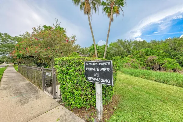 $429,900 | 3047 Pointeview Drive, Tampa, FL 33611