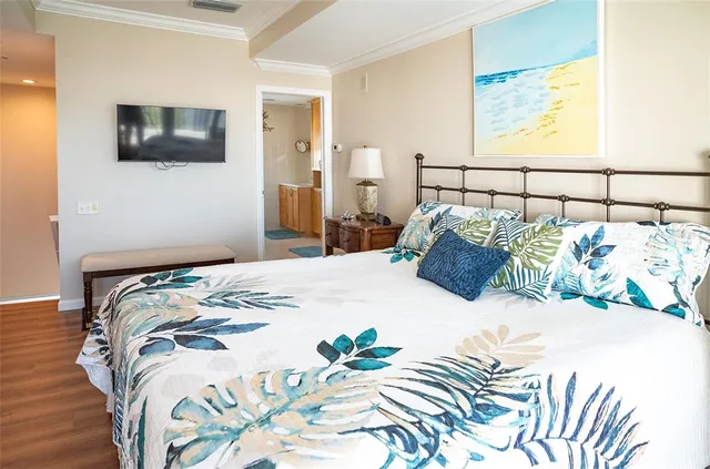 $698,000 | 2255 North Beach Road, Unit 9, Englewood, FL 34223