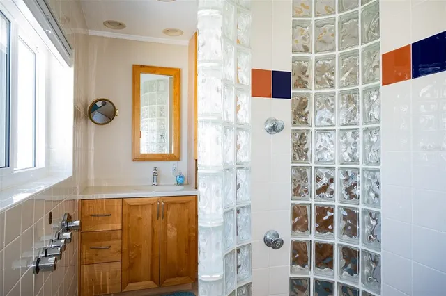 $698,000 | 2255 North Beach Road, Unit 9, Englewood, FL 34223