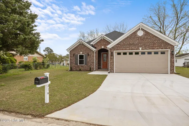 $290,000 | 316 Allen Drive, Ayden, NC 28513
