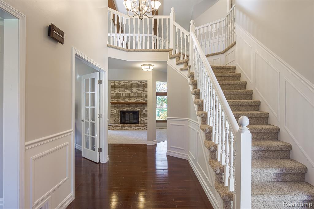 733 Timberline Drive Rochester Hills, MI 48309 - Photo 9 of 62
