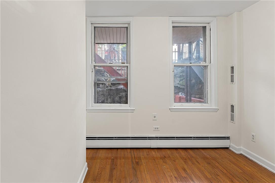 3121 Corlear Avenue Bronx, NY 10463 - Photo 15 of 28 one bed room