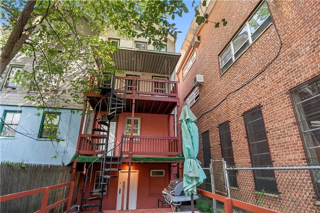 3121 Corlear Avenue Bronx, NY 10463 - Photo 26 of 28 four levels rear house