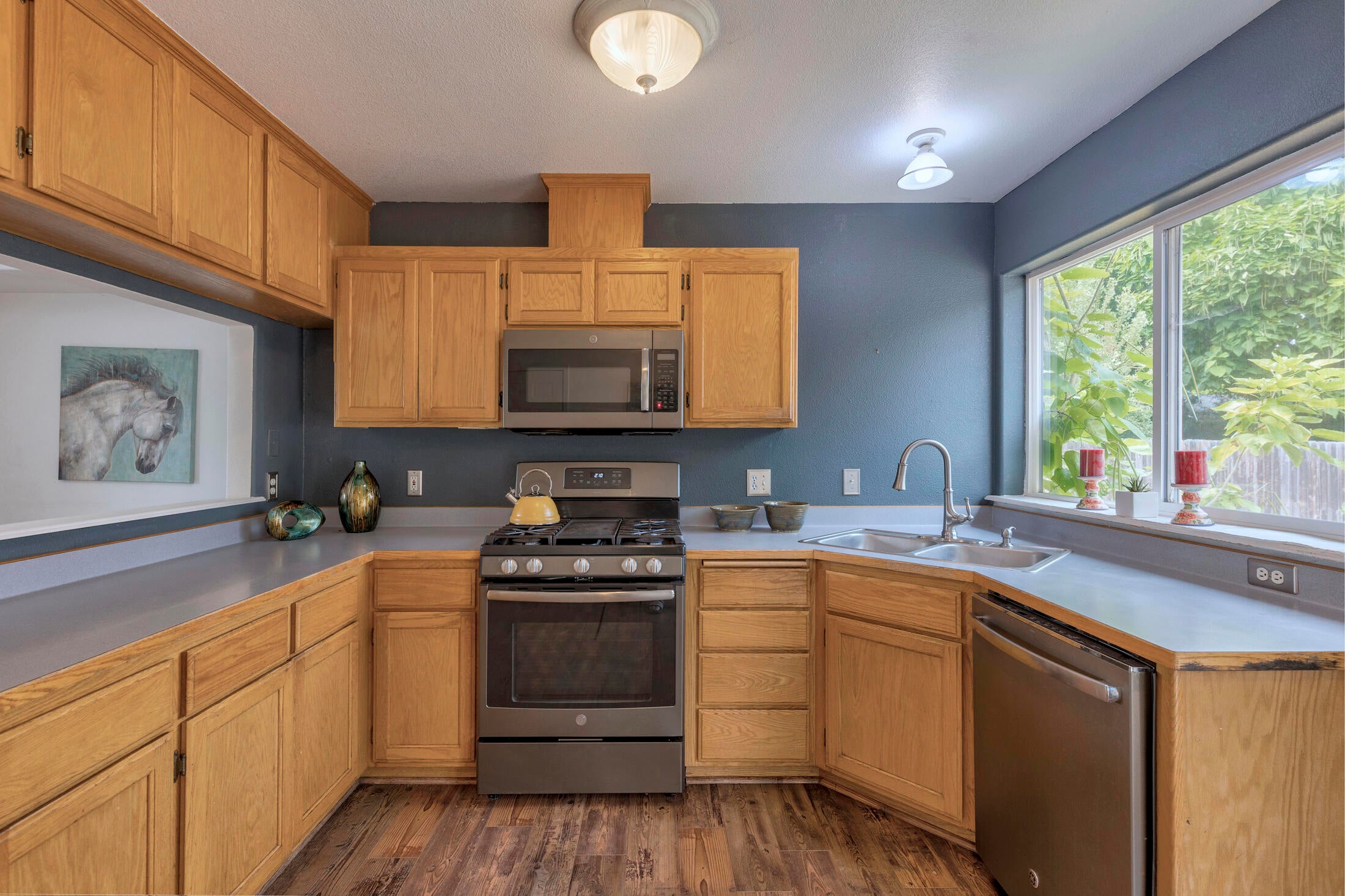 1238 West Harbeck Road Grants Pass, OR 97527 - Photo 8 of 26 0R1A6191_2_3_4_5