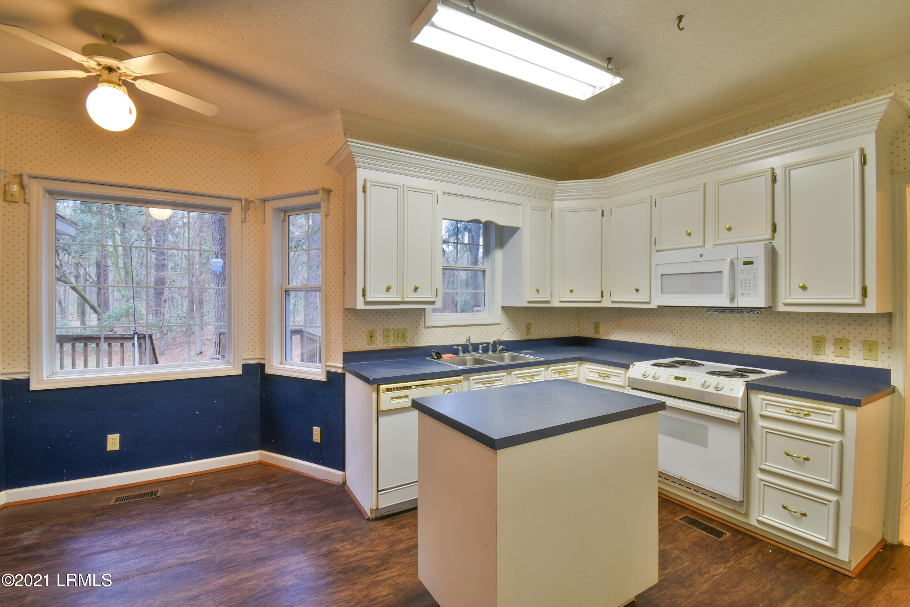 115 Walling Grove Road Beaufort, SC 29907 - Photo 13 of 41 DSC_0845-2