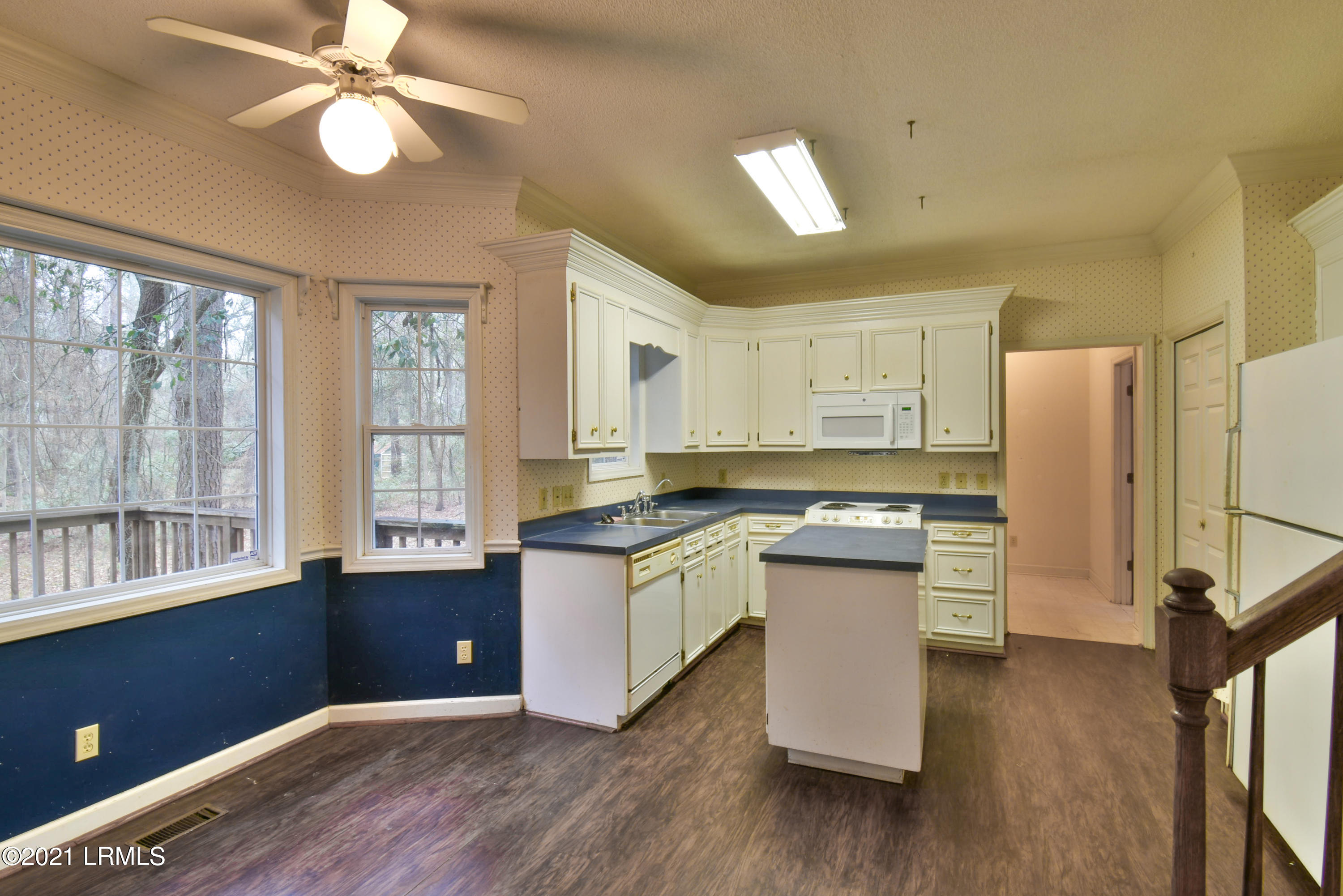 115 Walling Grove Road Beaufort, SC 29907 - Photo 10 of 41 DSC_0842-2