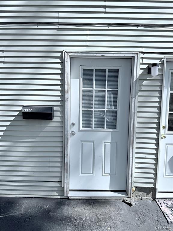 415 Coutant Street, Unit D Flushing, MI 48433 - Photo 3 of 18