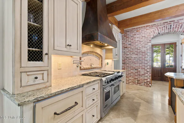 $1,595,000 | 115 Cedar Woods Cove, Madison, MS 39110