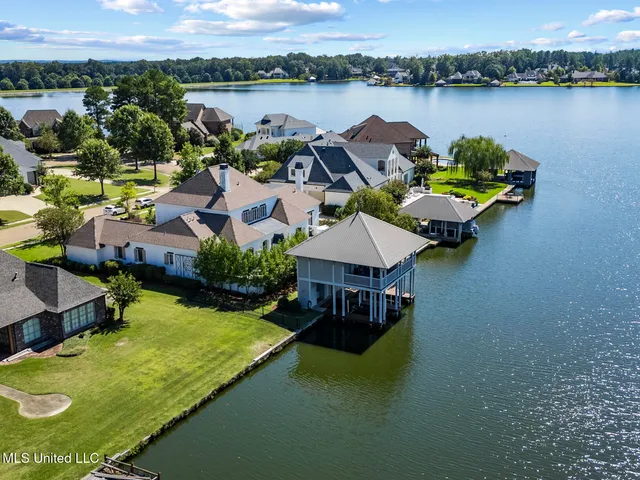 $1,595,000 | 115 Cedar Woods Cove, Madison, MS 39110