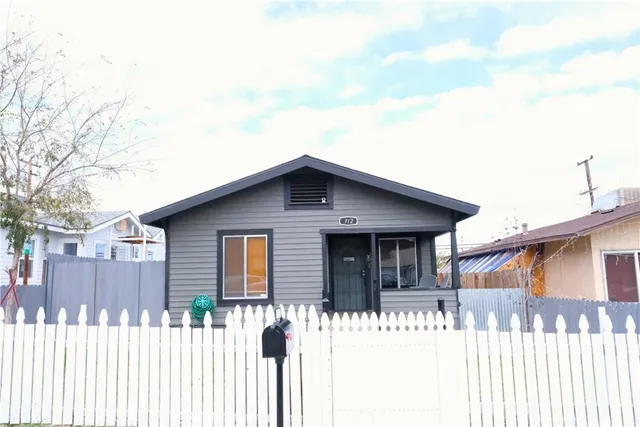 $188,800 | 312 Philippine Street, Taft, CA 93268