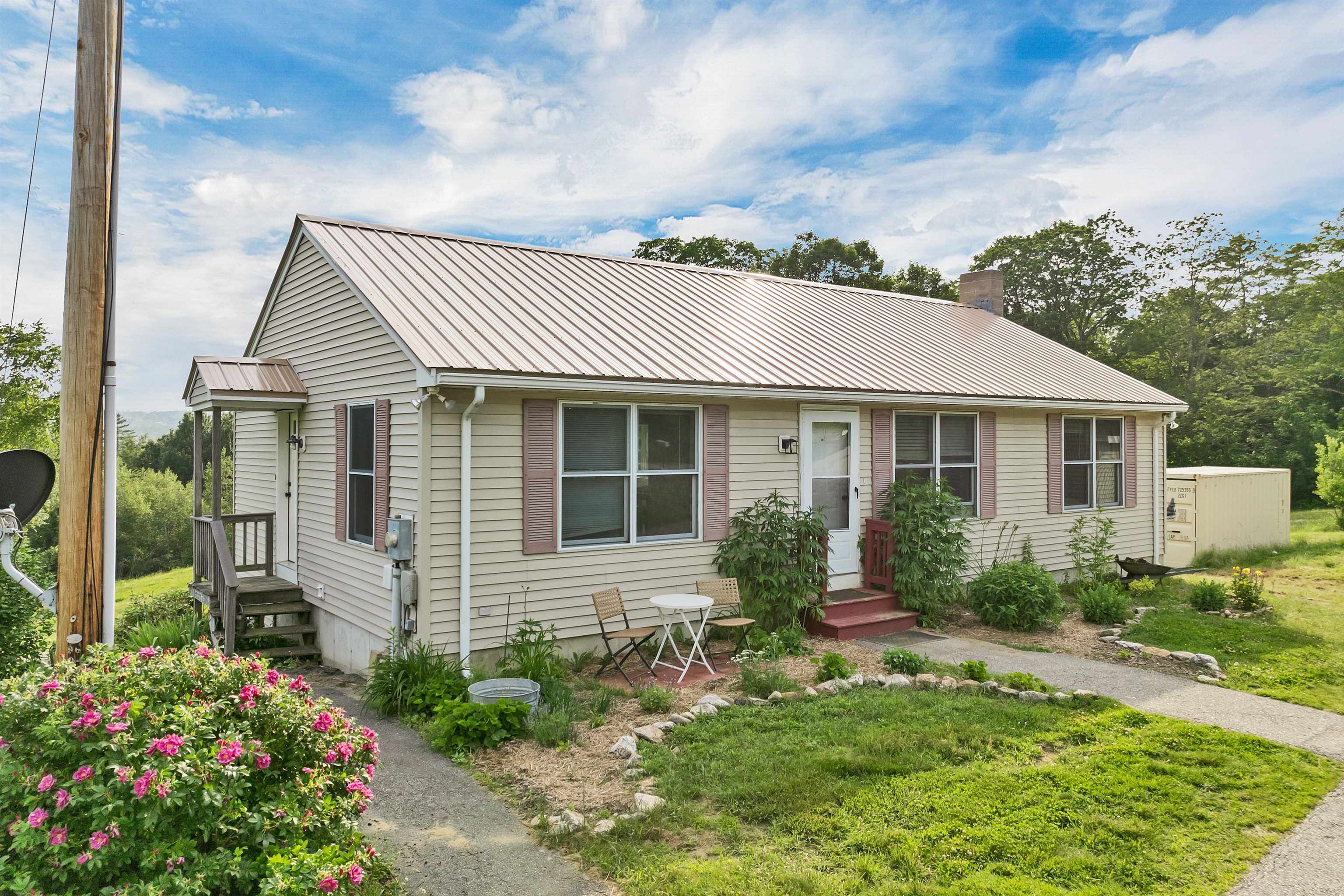 145 Bow Lake Road Barnstead, NH 03218 - Photo 2 of 29