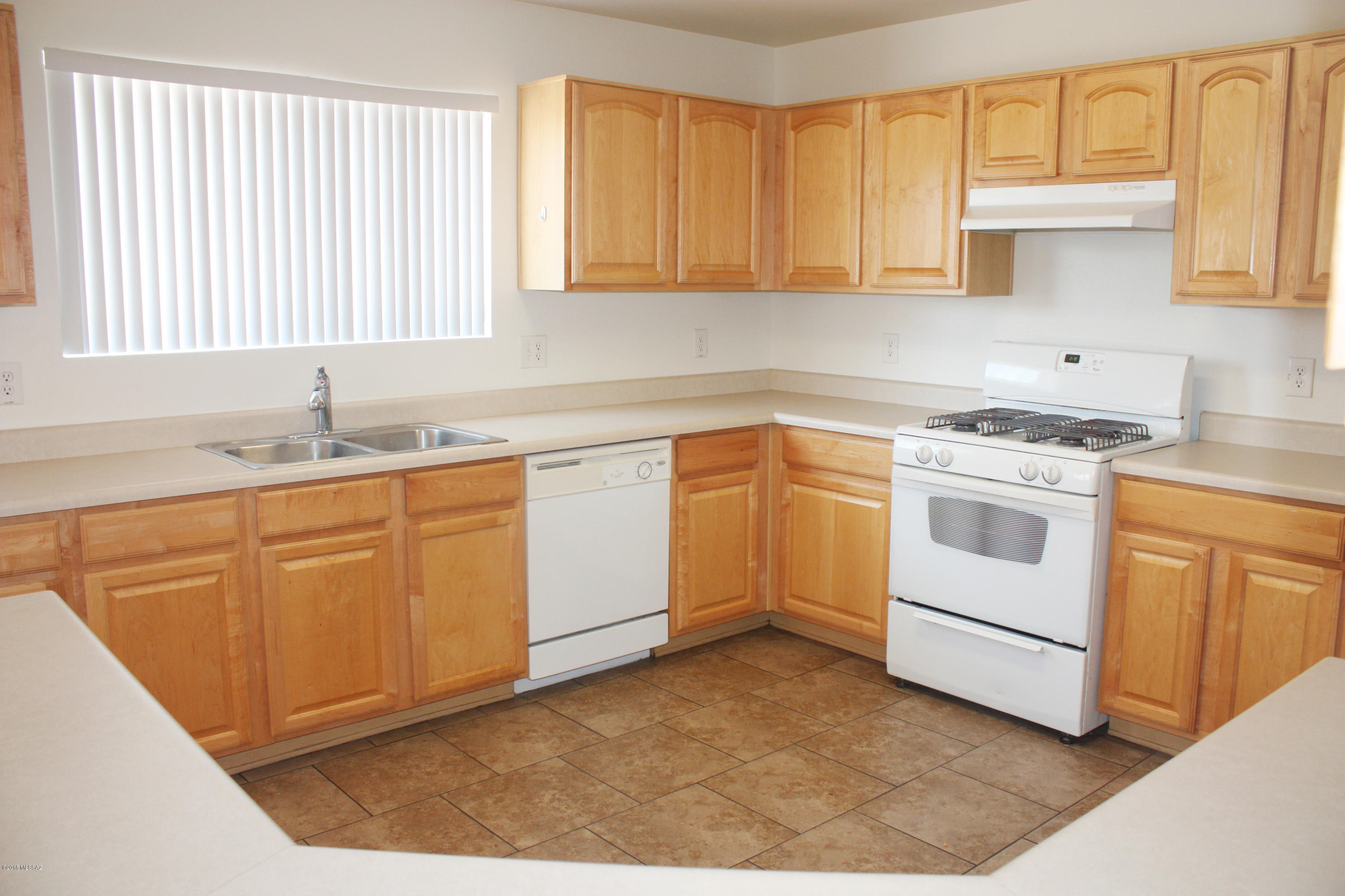 6845 South Harrier Loop Tucson, AZ 85756 - Photo 9 of 34