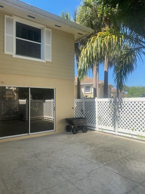 4701 Roxbury Court Boynton Beach, FL 33436 - Photo 27 of 29 Patio area