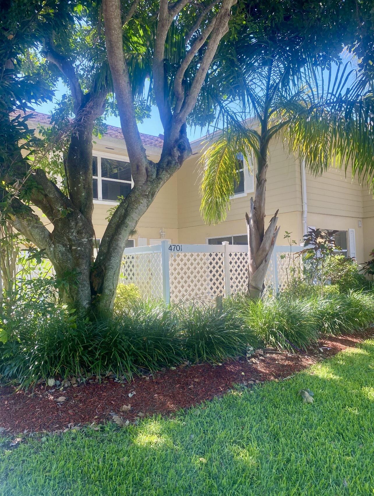 4701 Roxbury Court Boynton Beach, FL 33436 - Photo 29 of 29 Exterior Front