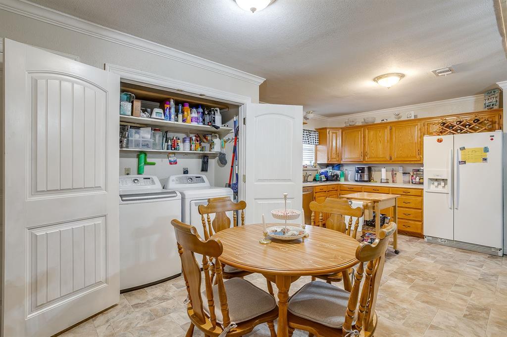 449 Dunlap Avenue Boyd, TX 76023 - Photo 16 of 27