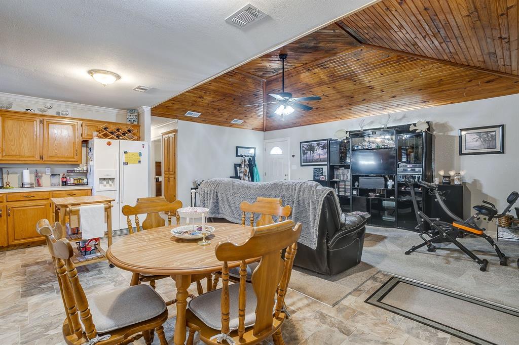 449 Dunlap Avenue Boyd, TX 76023 - Photo 17 of 27