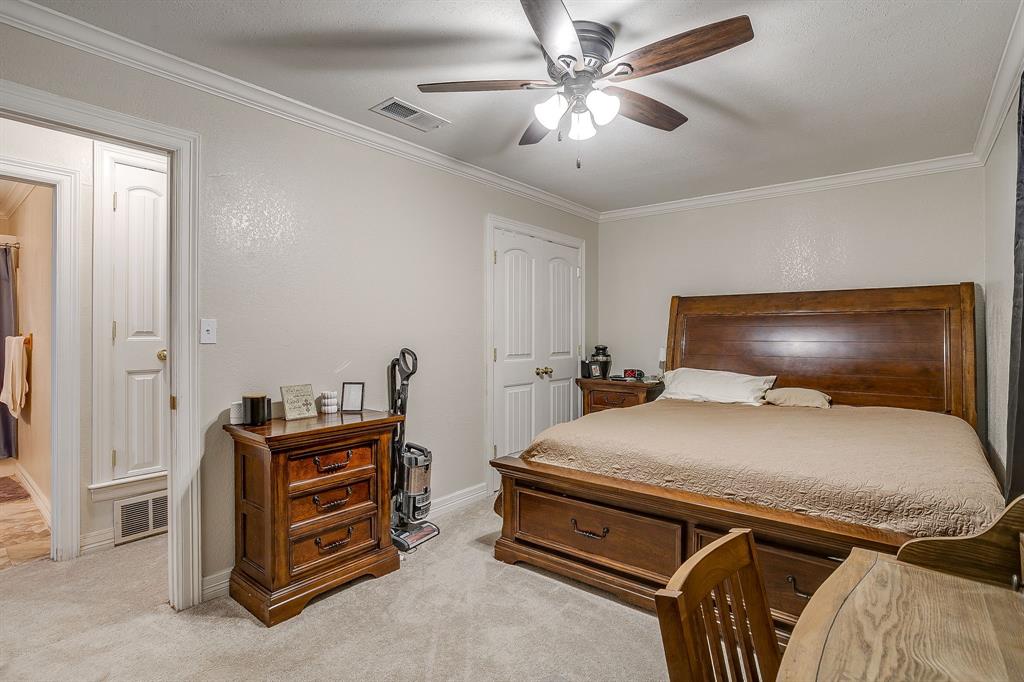 449 Dunlap Avenue Boyd, TX 76023 - Photo 20 of 27
