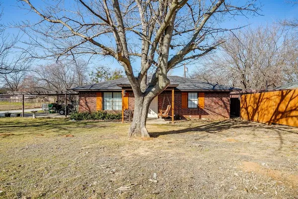 $206,000 | 449 Dunlap Avenue, Boyd, TX 76023