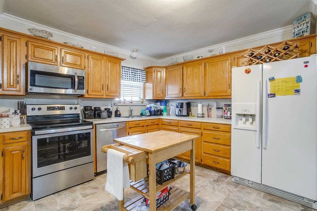 449 Dunlap Avenue Boyd, TX 76023 - Photo 10 of 27