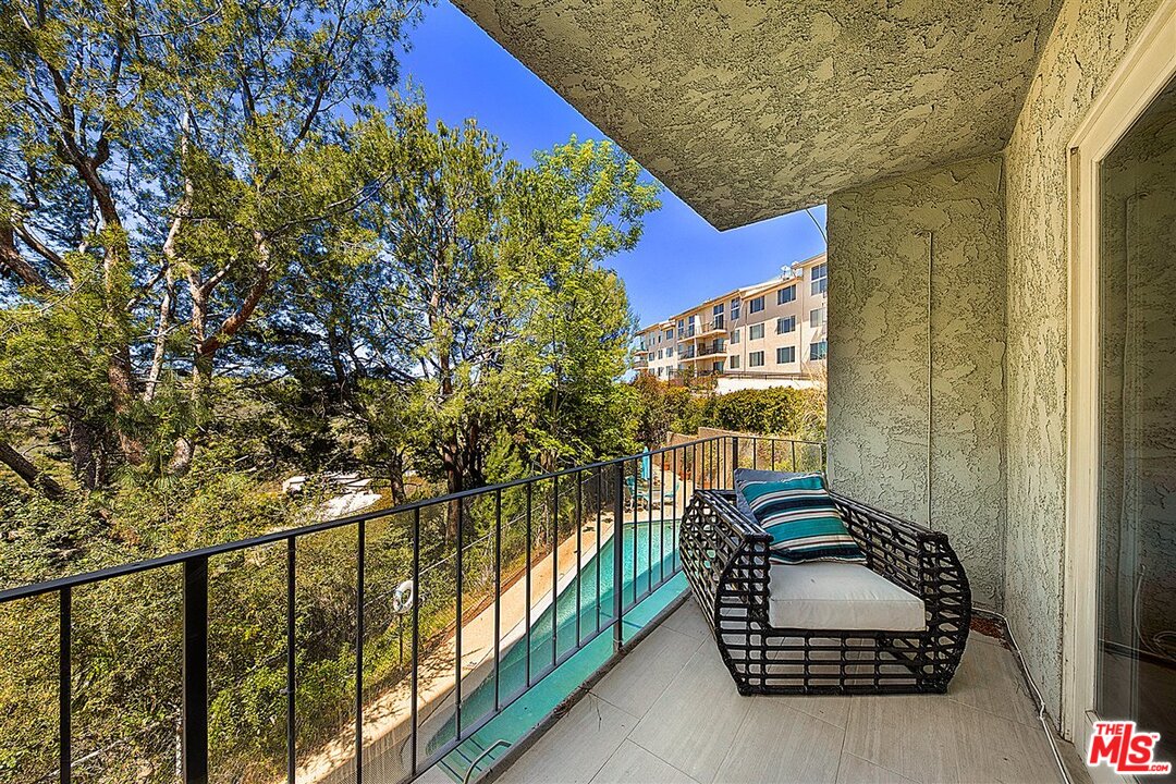 2345 Roscomare Road, Unit 201 Los Angeles, CA 90077 - Photo 14 of 17