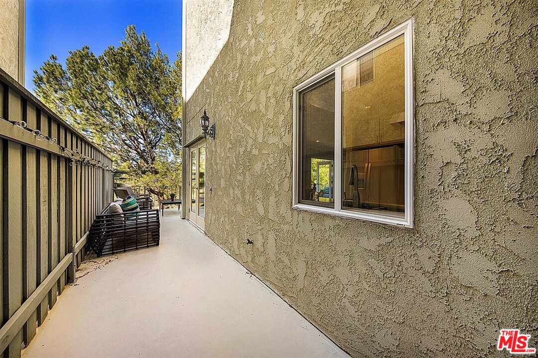 2345 Roscomare Road, Unit 201 Los Angeles, CA 90077 - Photo 16 of 17