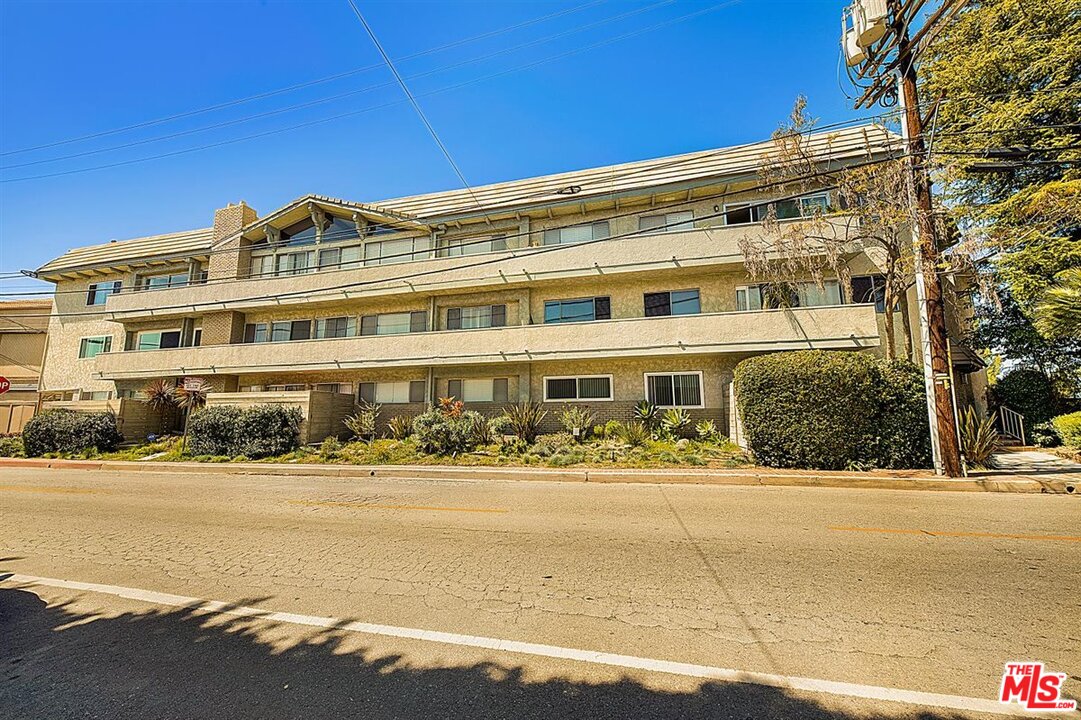2345 Roscomare Road, Unit 201 Los Angeles, CA 90077 - Photo 17 of 17