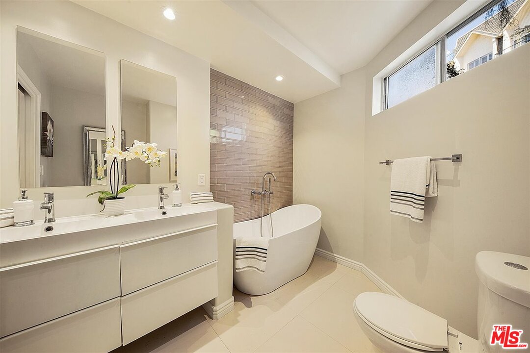 2345 Roscomare Road, Unit 201 Los Angeles, CA 90077 - Photo 9 of 17