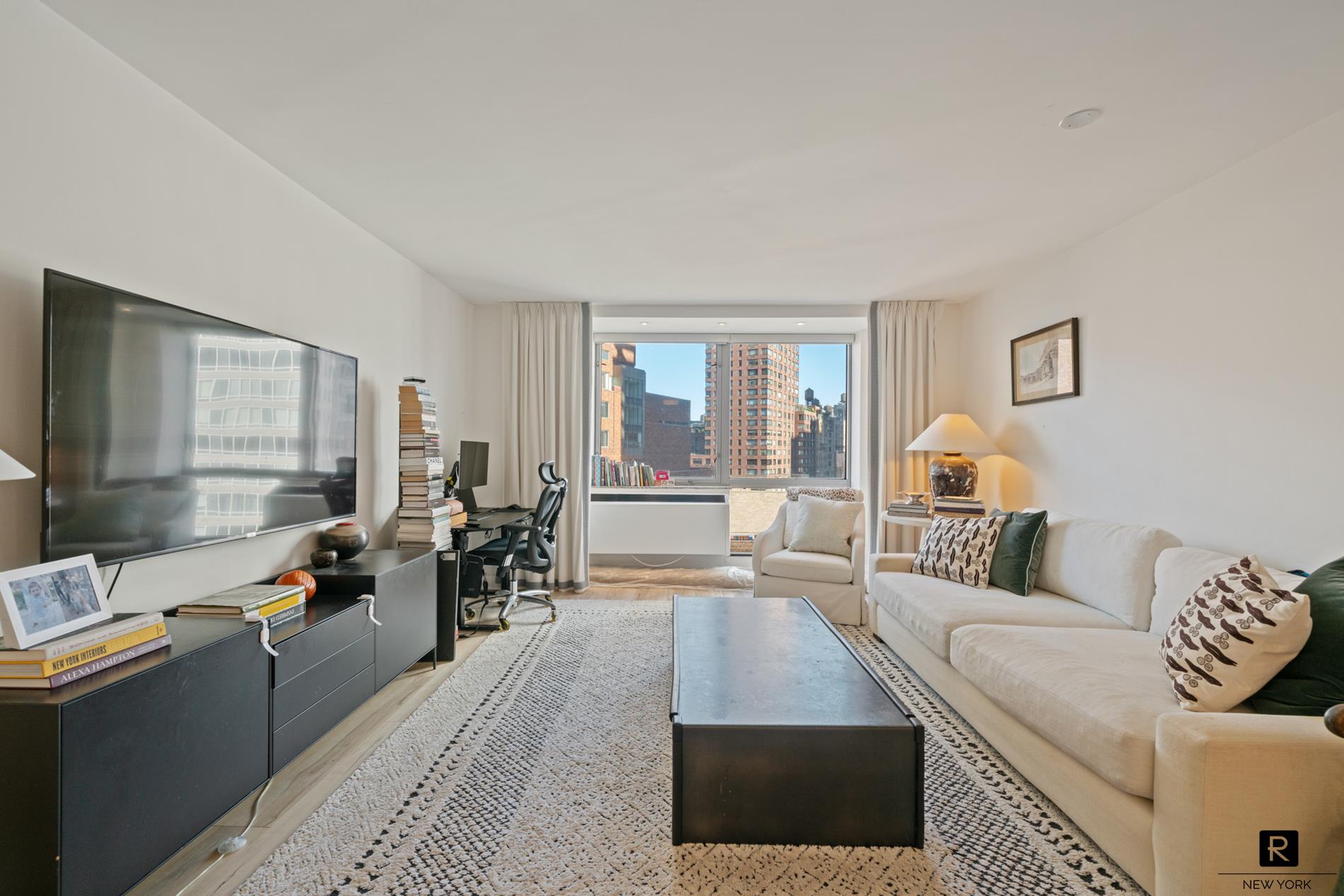 1965 Broadway, Unit 9D Manhattan, NY 10023 - Photo 2 of 9