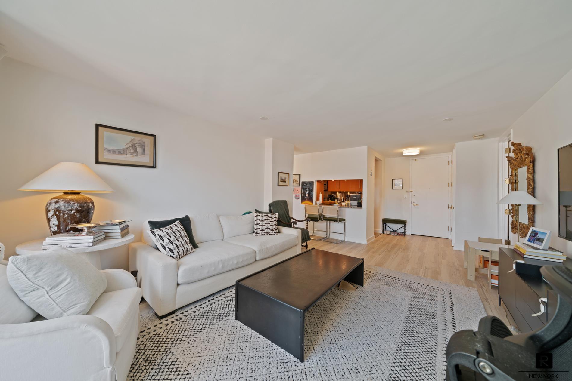 1965 Broadway, Unit 9D Manhattan, NY 10023 - Photo 3 of 9