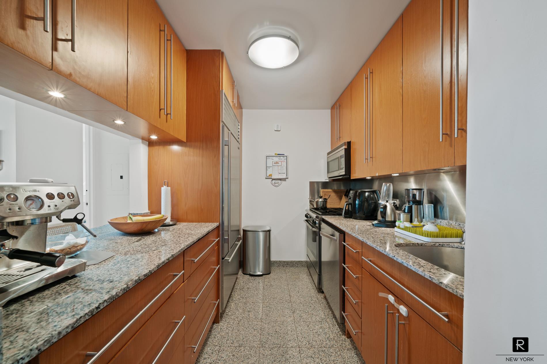 1965 Broadway, Unit 9D Manhattan, NY 10023 - Photo 4 of 9