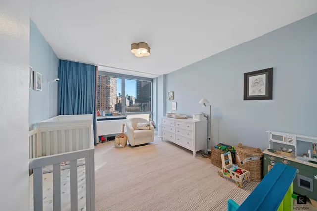 $1,850,000 | 1965 Broadway, Unit 9D | Upper West Side