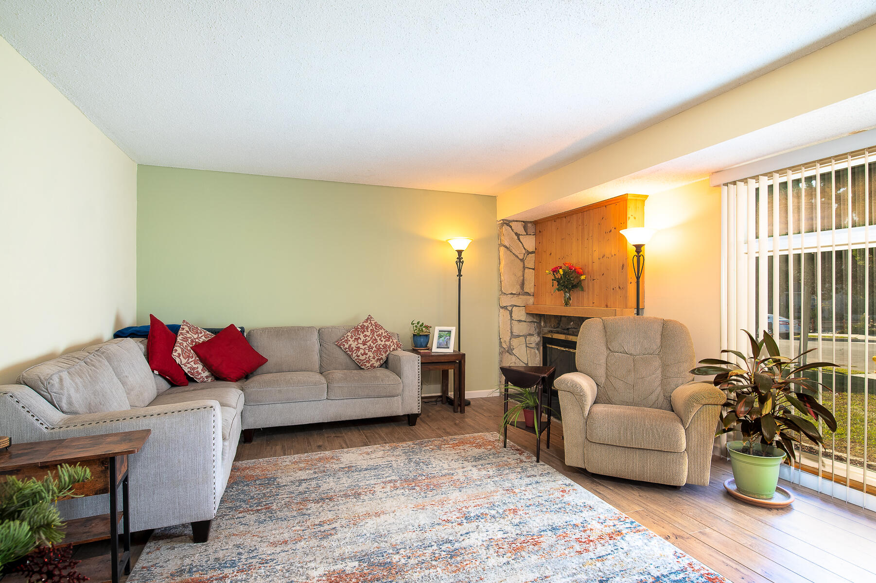 348 Coronado Drive Goleta, CA 93117 - Photo 3 of 21 a living room with furniture and a couch