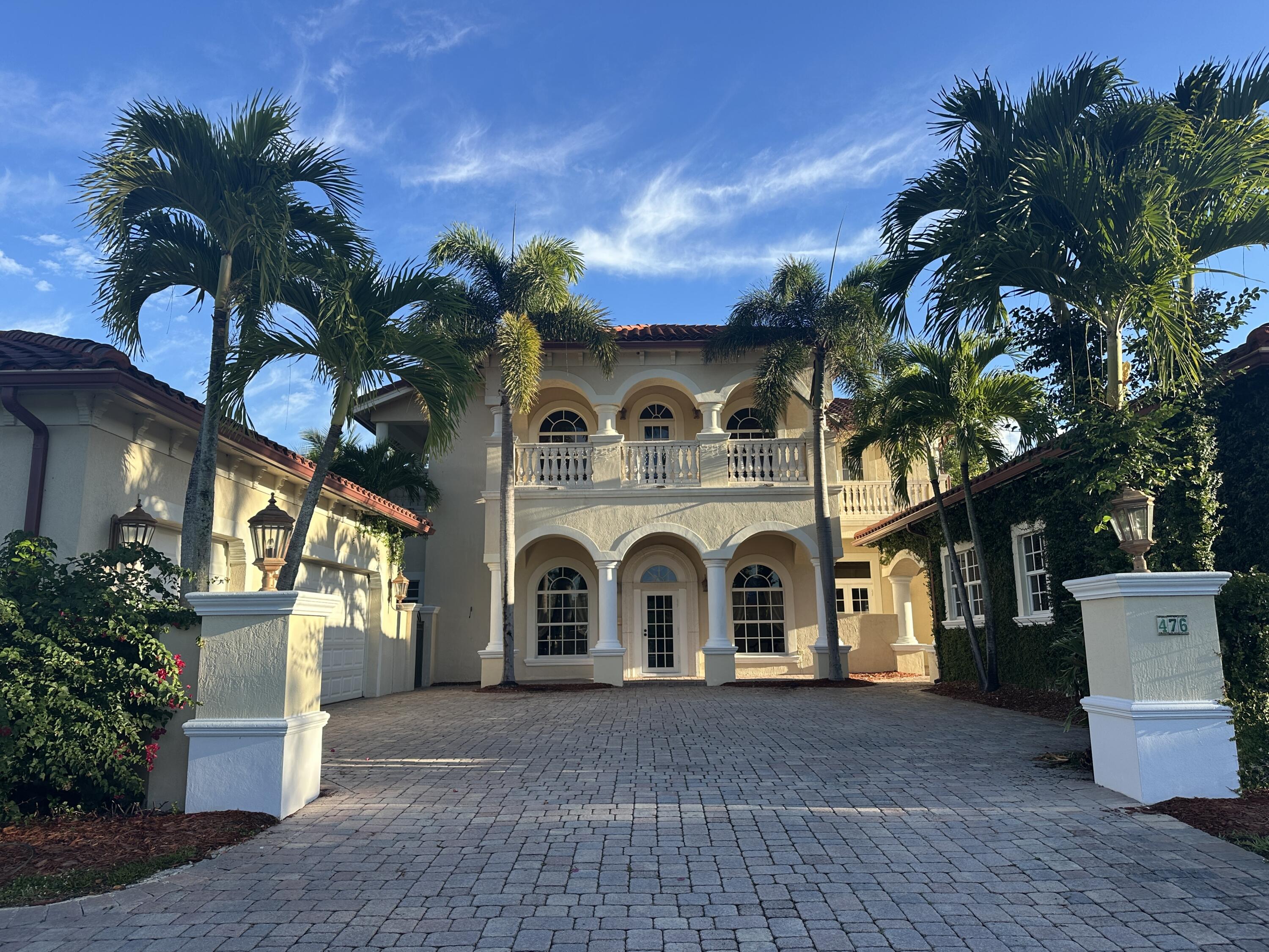 Welcome to 476 SW Squire Johns Ln.