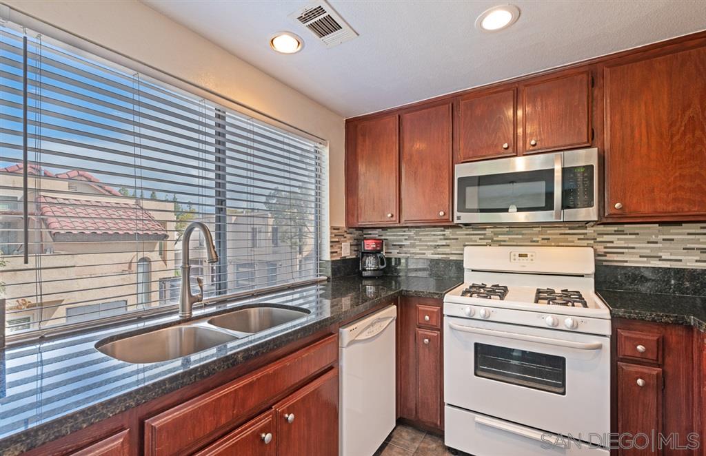 514 Jamacha Road, Unit 30J El Cajon, CA 92019 - Photo 8 of 23