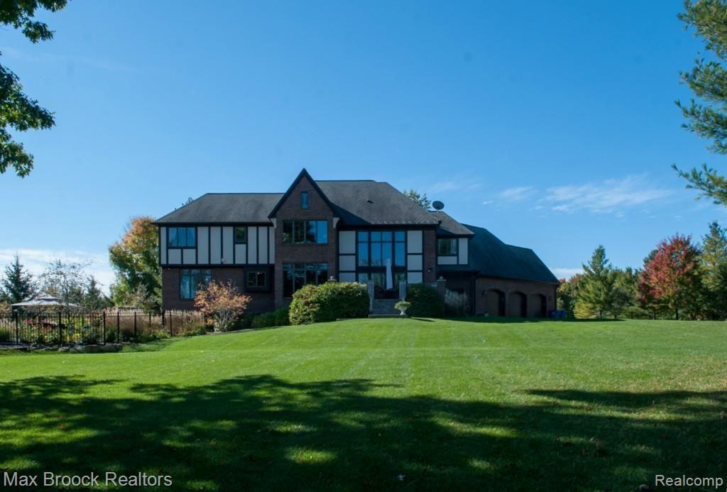 565 Sheldon Court Rochester, MI 48306 - Photo 74 of 75 DSC_0553.jpg