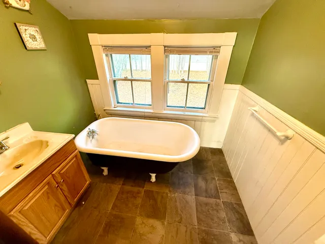 $149,900 | 15 Fay Court, Dexter, ME 04930