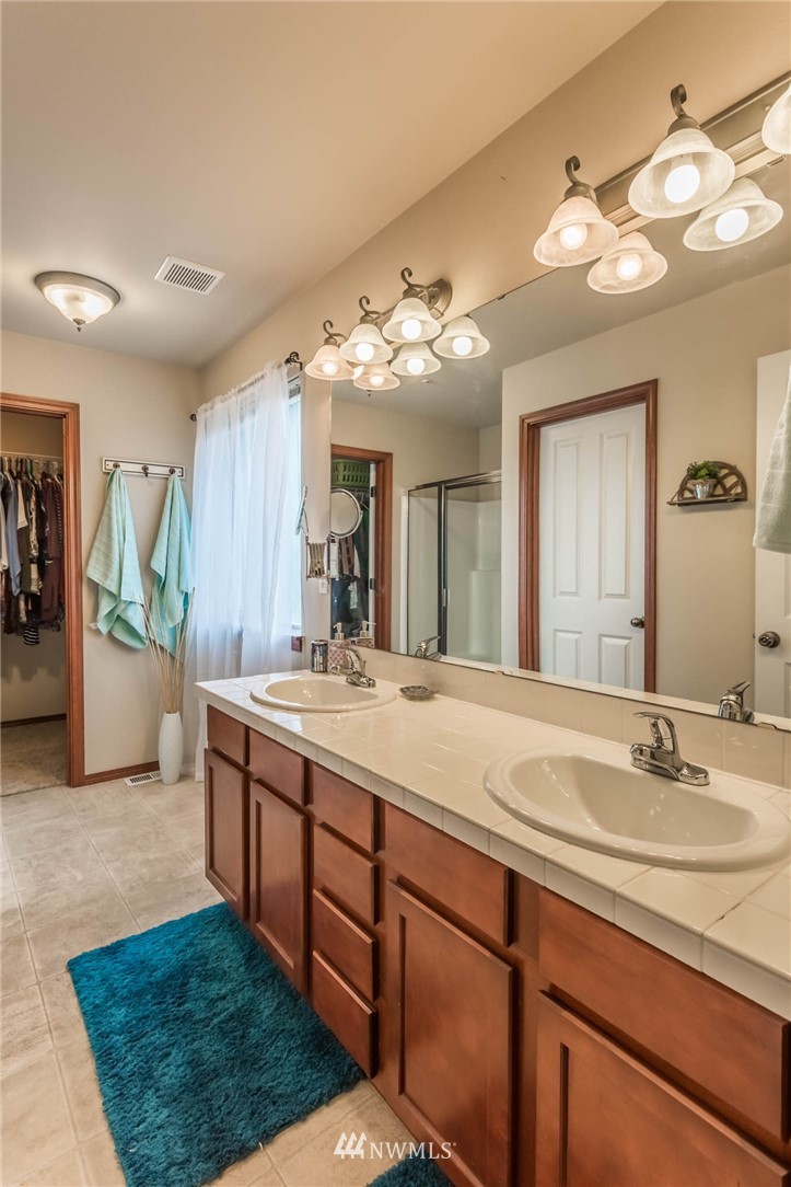 21611 10th Drive Southeast Bothell, WA 98021 - Photo 13 of 23