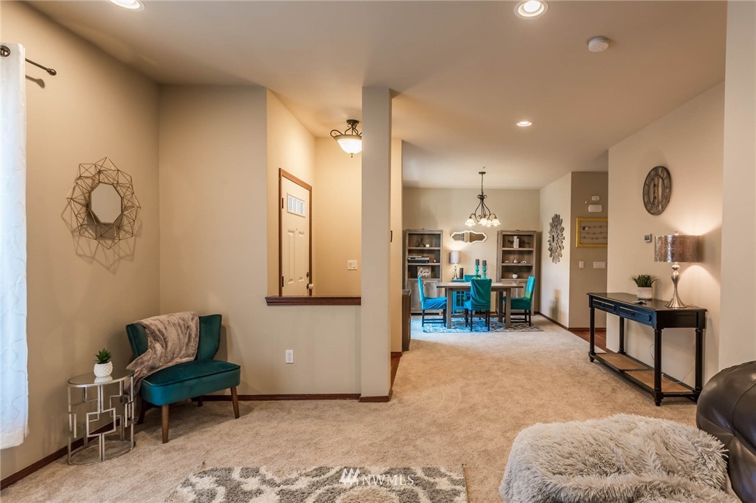 21611 10th Drive Southeast Bothell, WA 98021 - Photo 3 of 23
