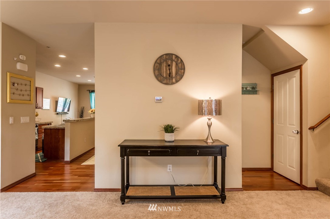 21611 10th Drive Southeast Bothell, WA 98021 - Photo 4 of 23