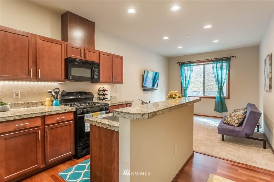 21611 10th Drive Southeast Bothell, WA 98021 - Photo 8 of 23