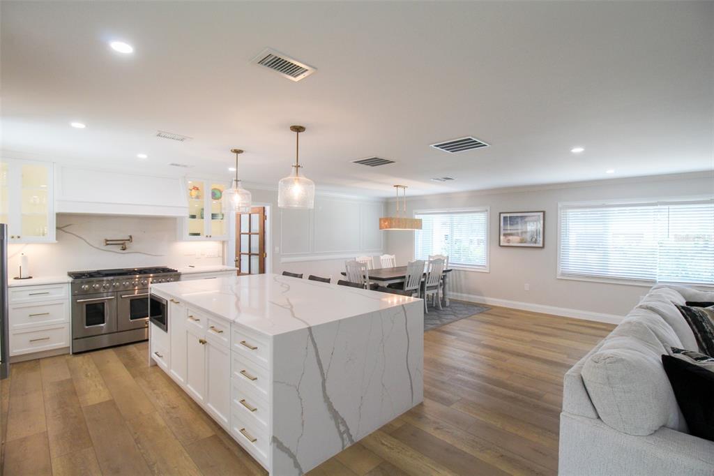 691 Russell Street Longboat Key, FL 34228 - Photo 26 of 38