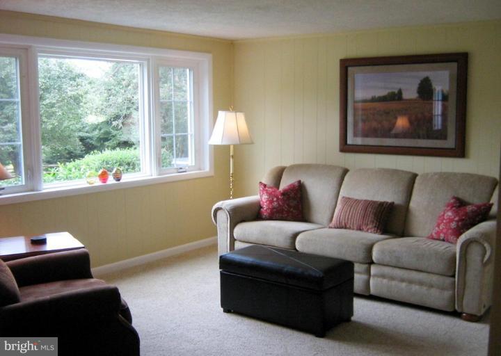 1108 Ryegate Road Towson, MD 21286 - Photo 3 of 26 Family Room