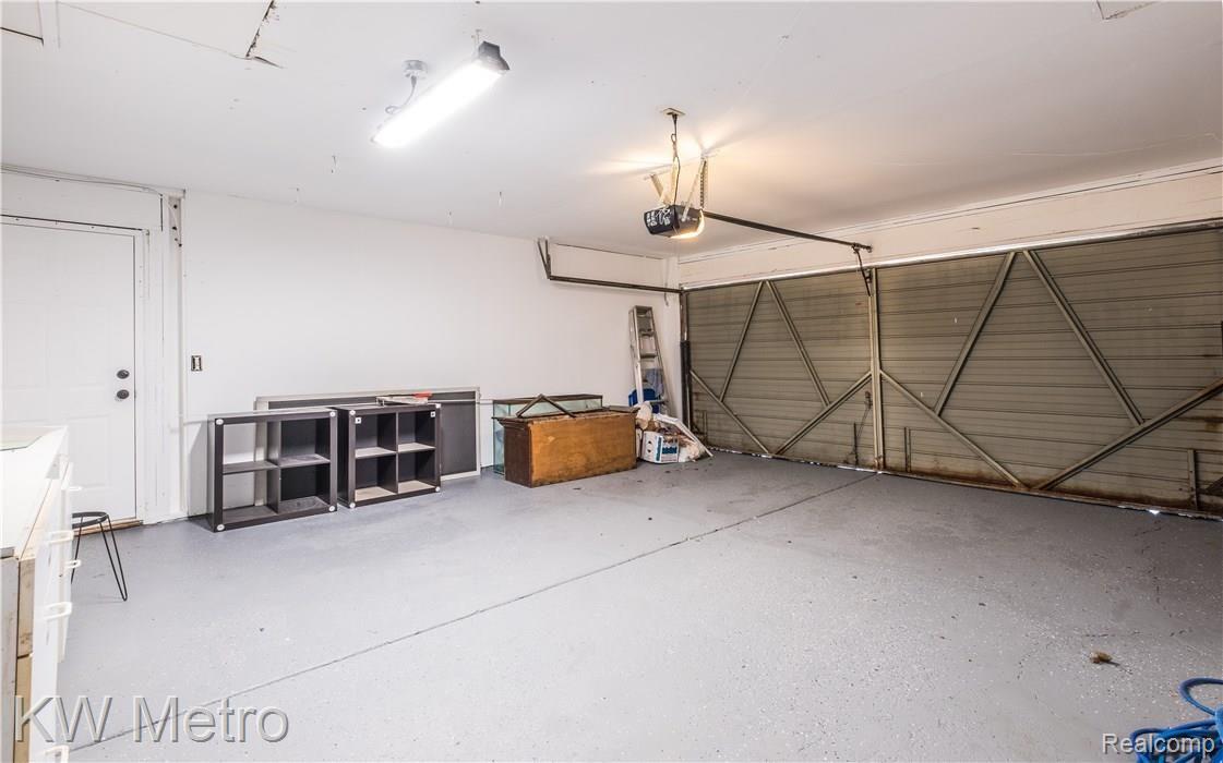 8503 Mannington Road Canton, MI 48187 - Photo 16 of 17 Garage.jpg