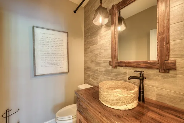 $1,190,000 | 609 Cypress Pointe Lane, Hayesville, NC 28904